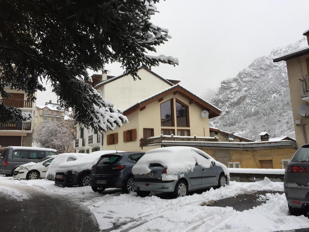 Ski Lodge Brides-les-Bains Esterno foto